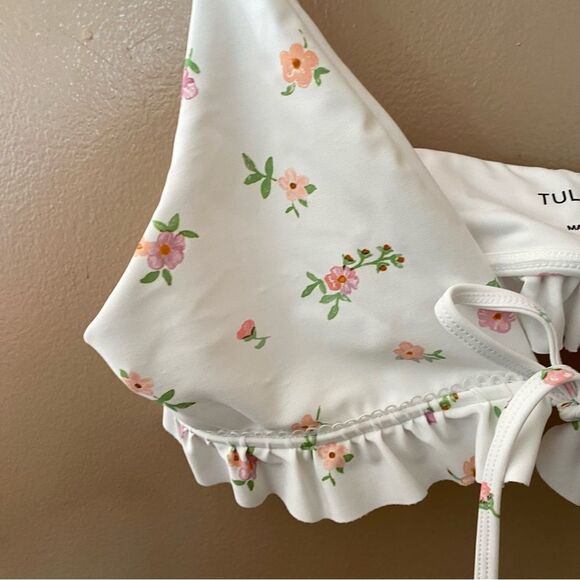Tularosa Dreamer Bikini Top tea party floral ruffle swimsuit Revolve NWT L - Picture 12 of 13